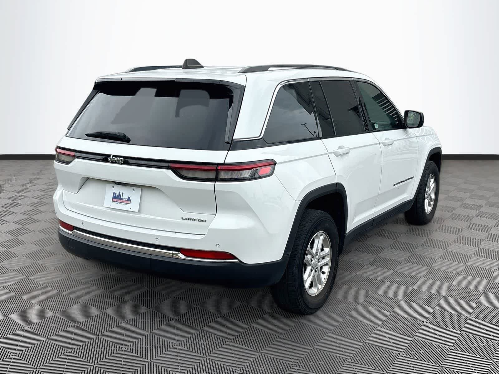 2024 Jeep Grand Cherokee Laredo