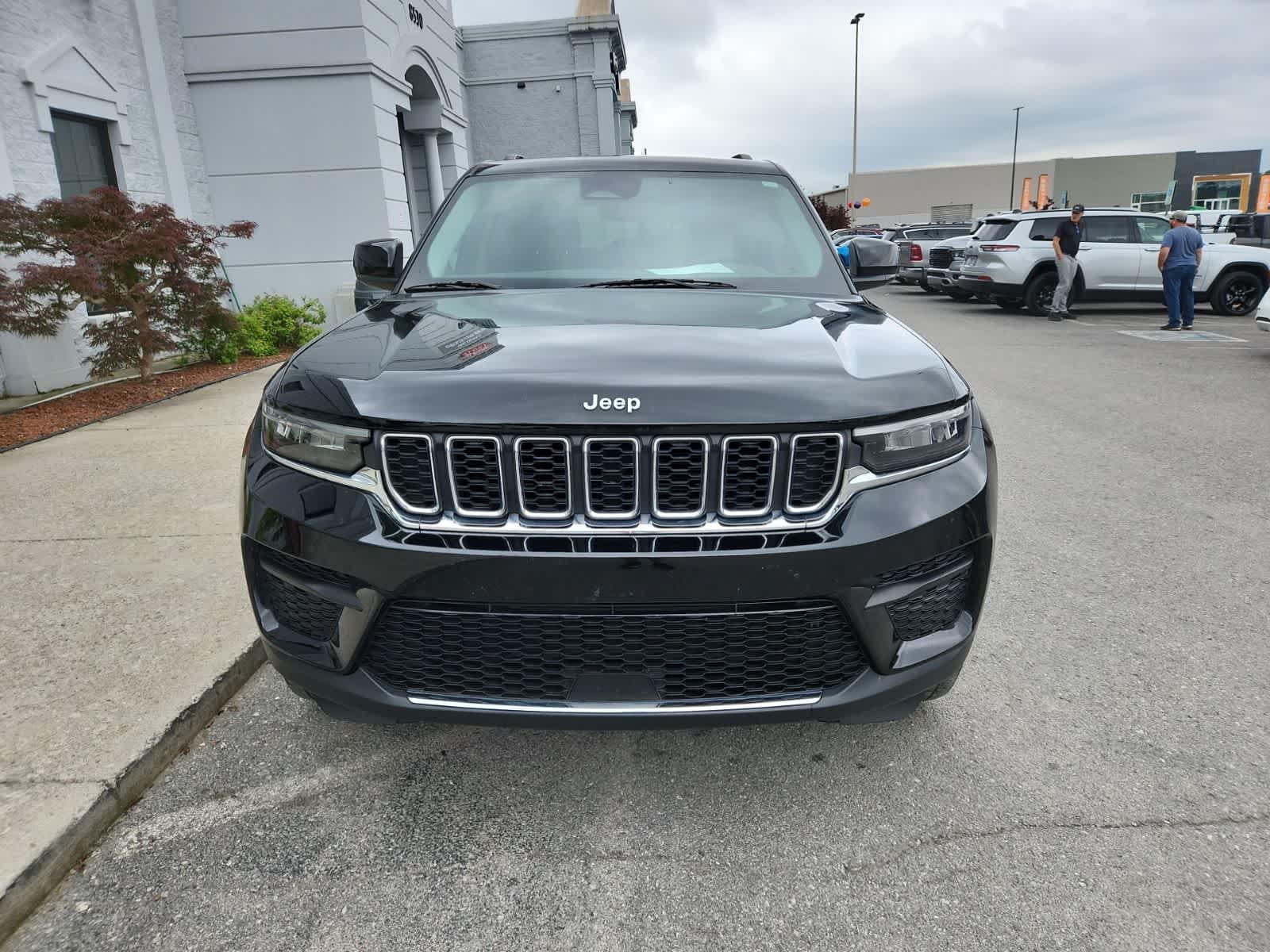 2023 Jeep Grand Cherokee Laredo
