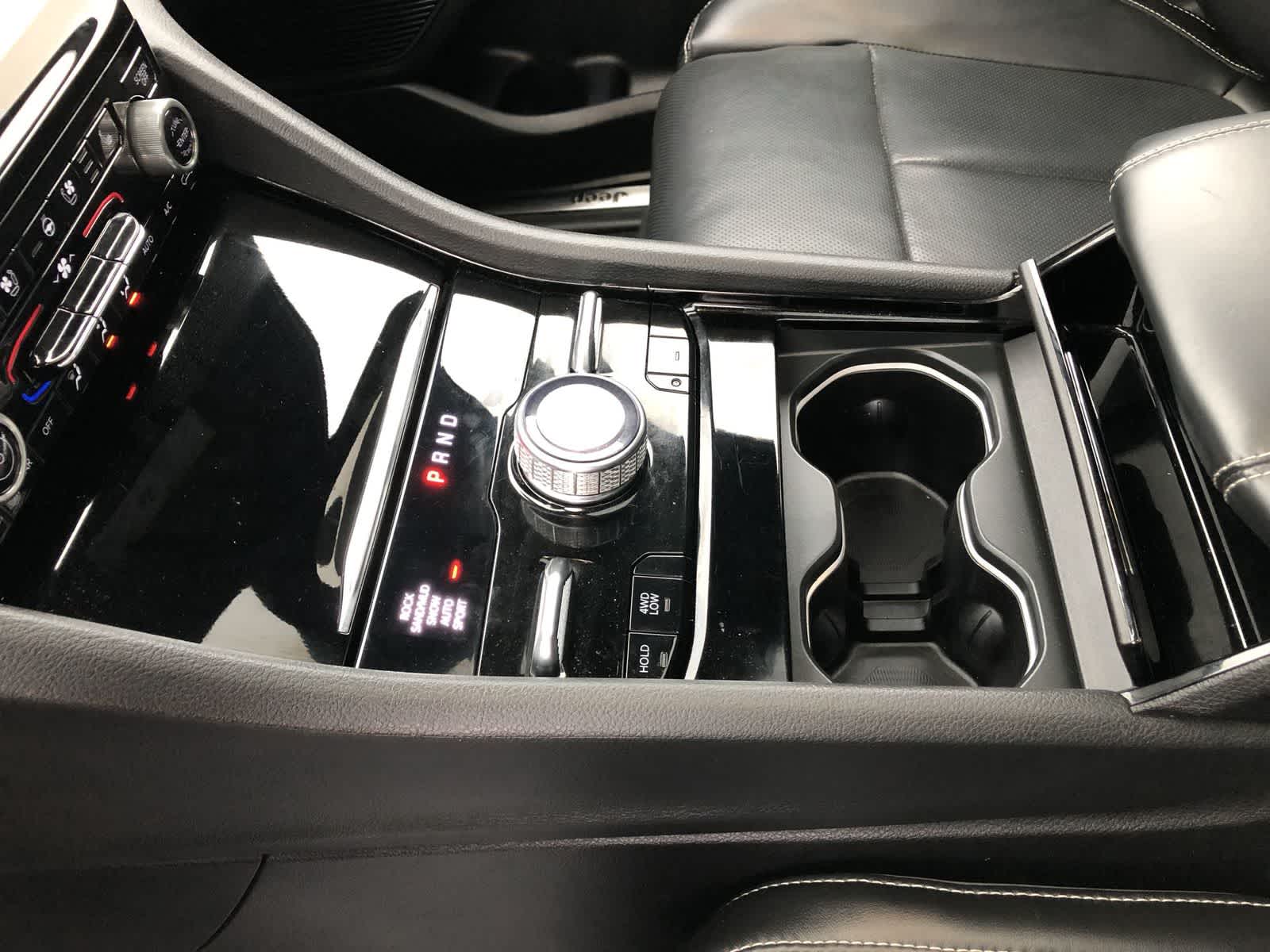 2022 Jeep Grand Cherokee Overland