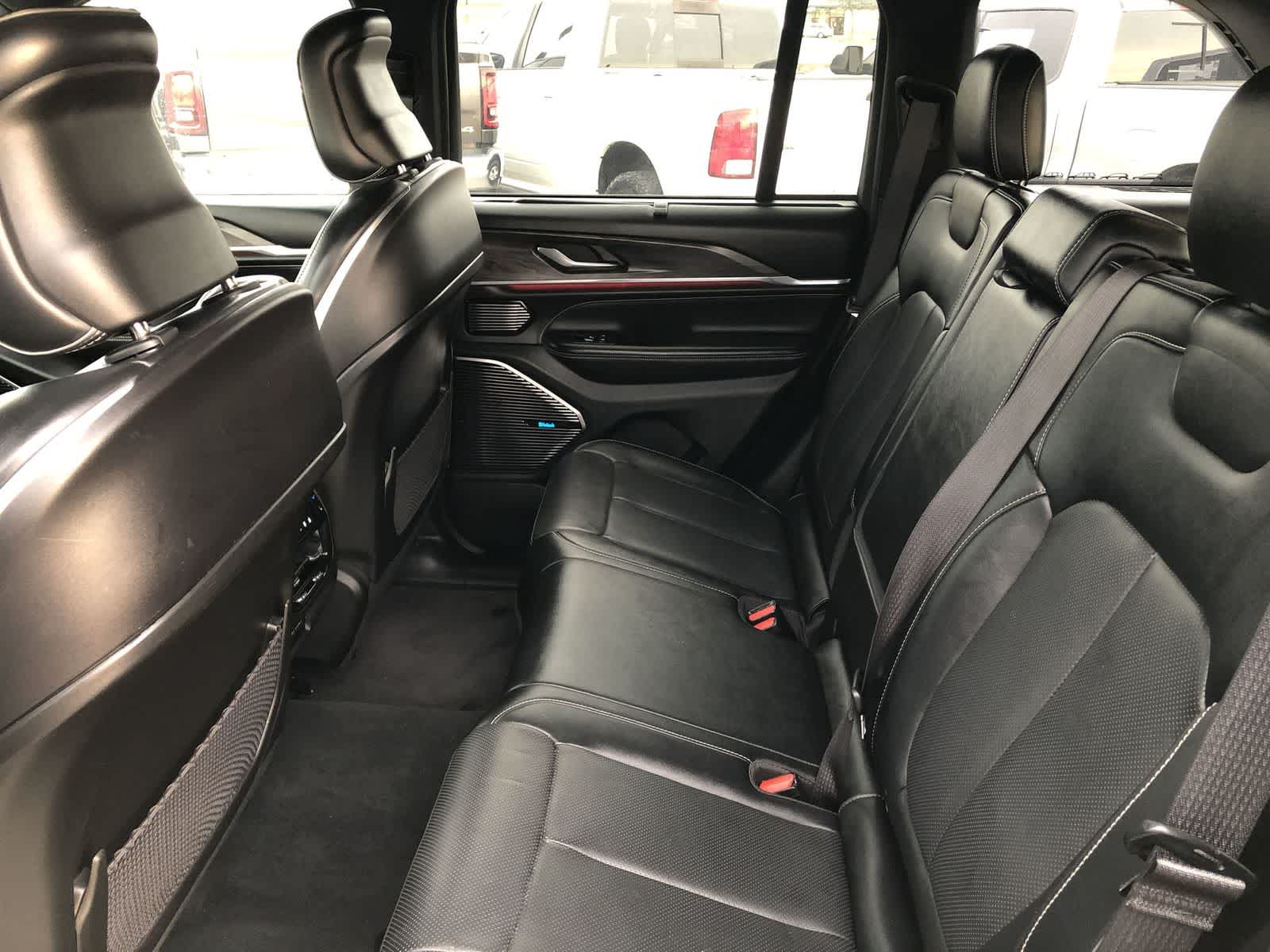 2022 Jeep Grand Cherokee Overland