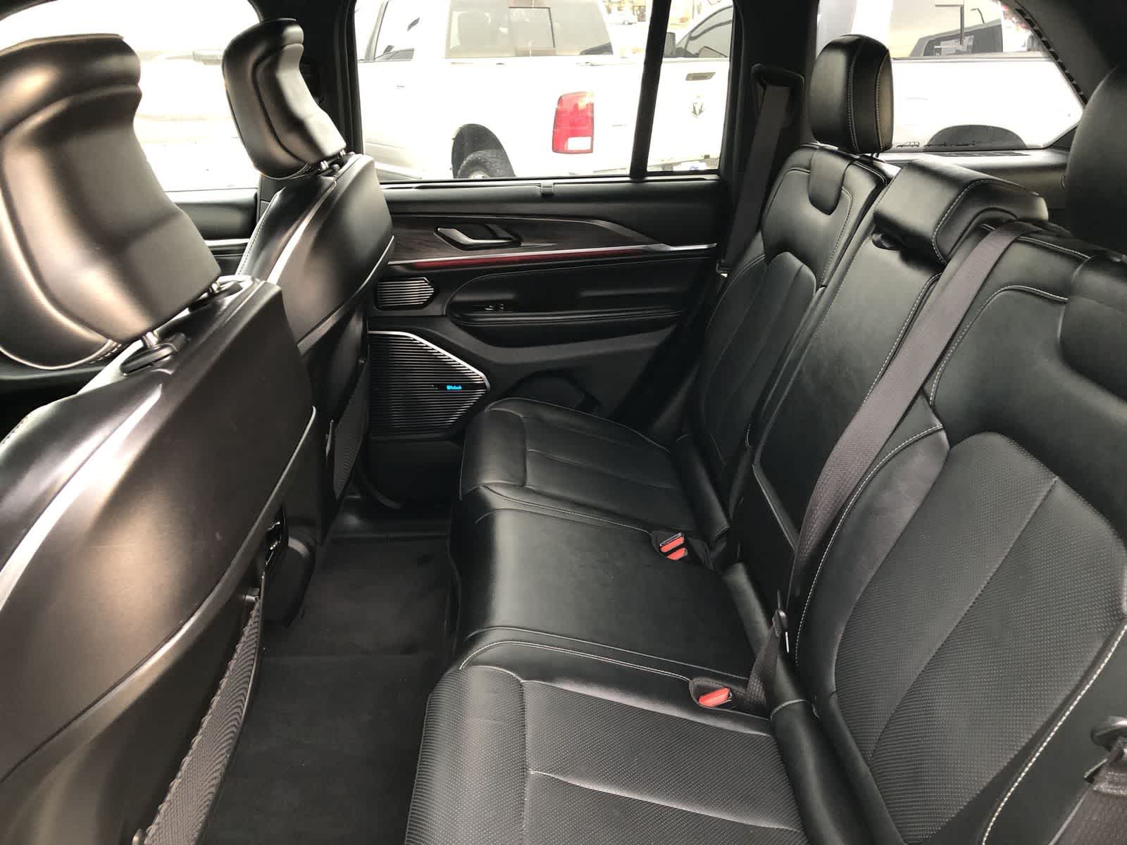 2022 Jeep Grand Cherokee Overland