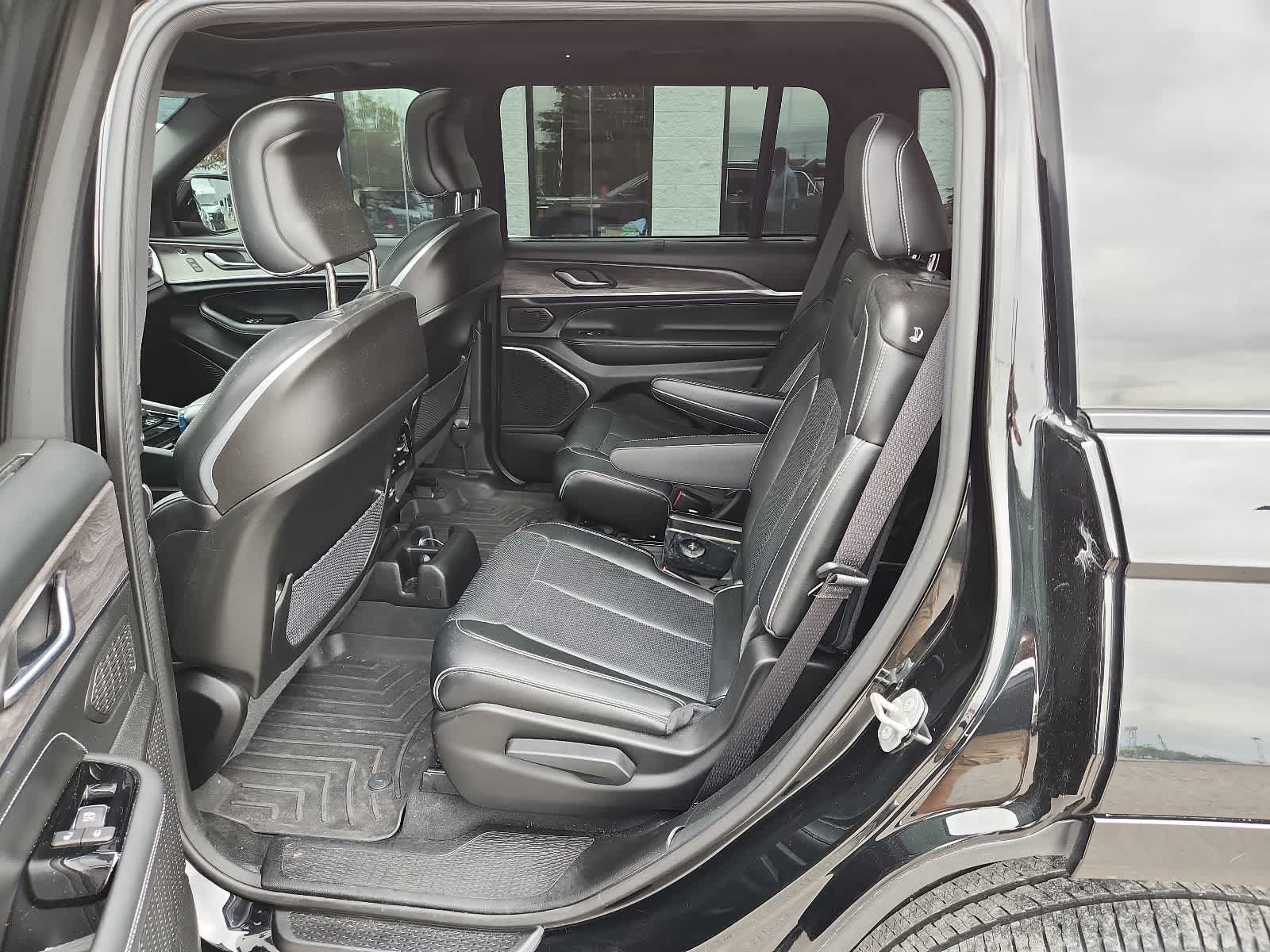 2023 Jeep Grand Cherokee L Overland