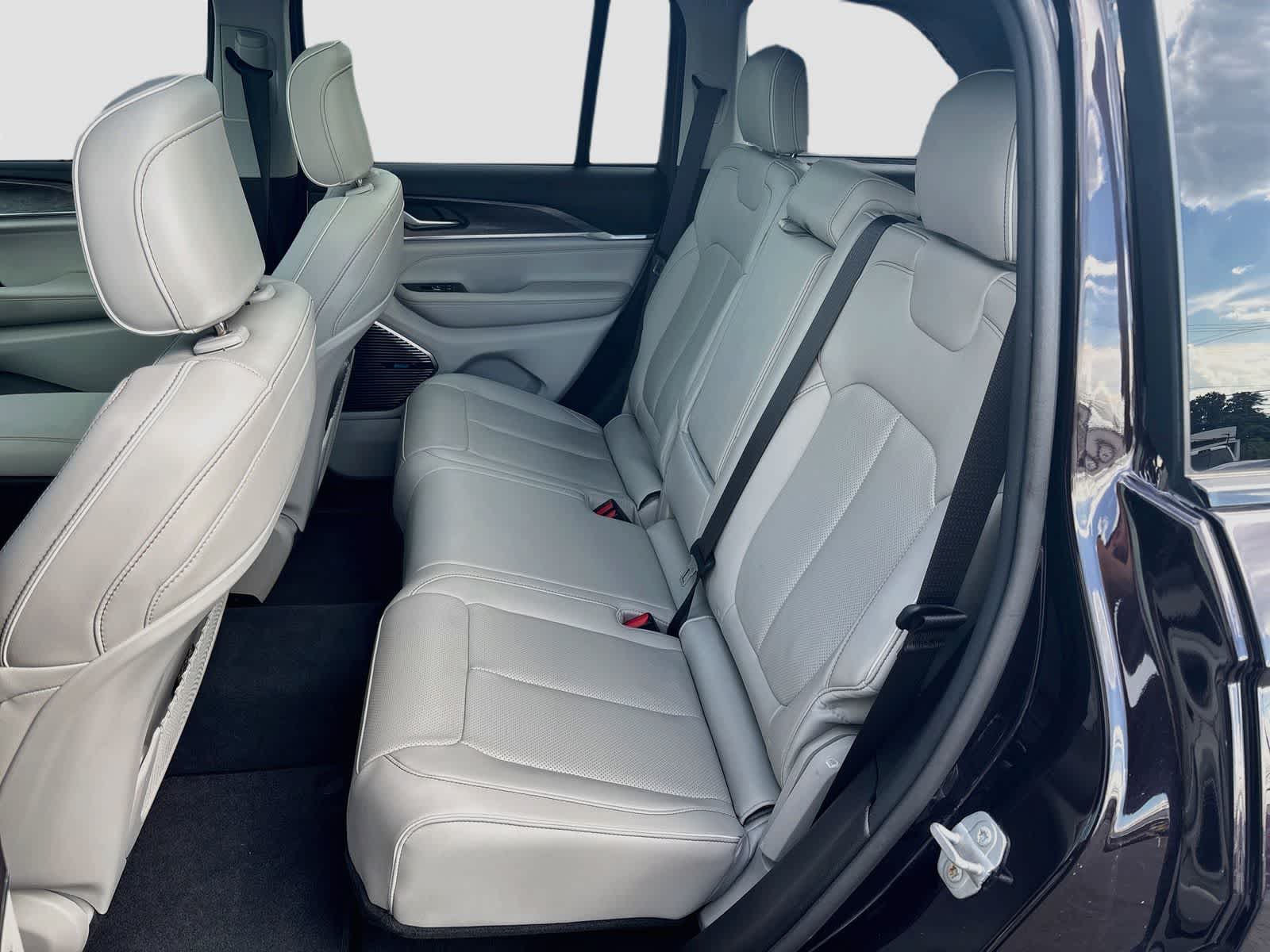 2022 Jeep Grand Cherokee 4xe Overland
