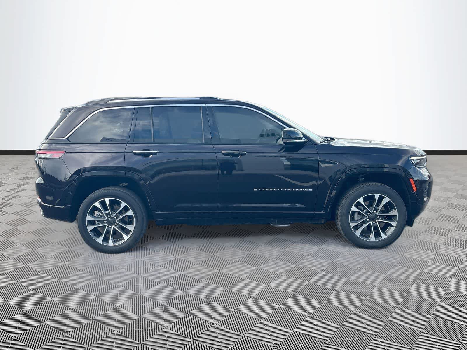 2022 Jeep Grand Cherokee 4xe Overland