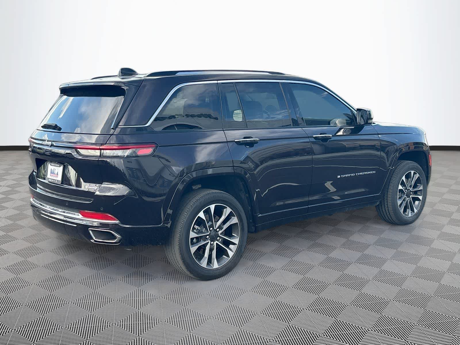 2022 Jeep Grand Cherokee 4xe Overland