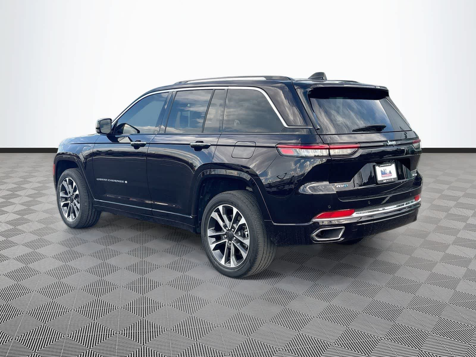 2022 Jeep Grand Cherokee 4xe Overland