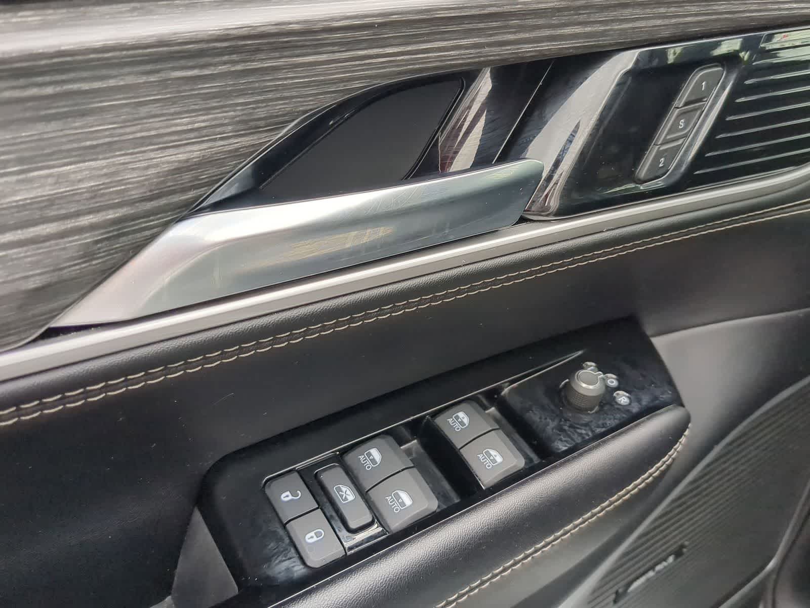 2023 Jeep Wagoneer L Series II