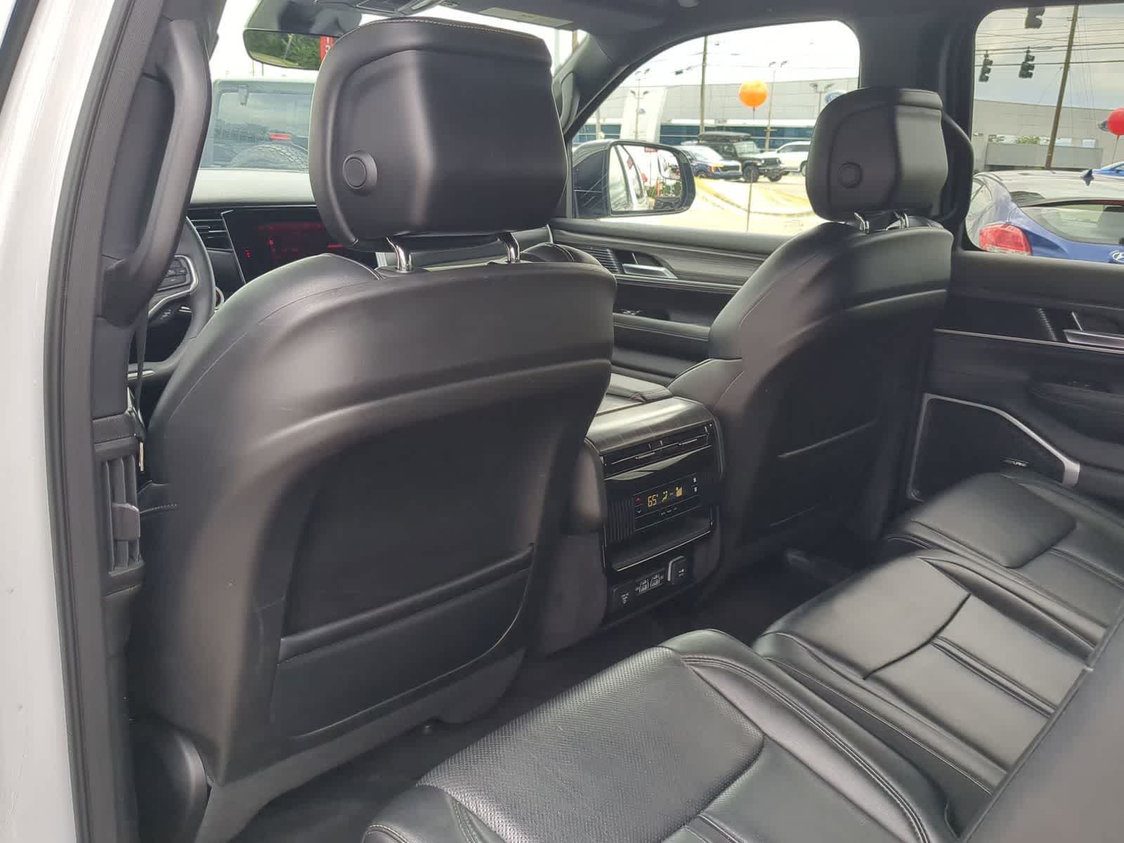 2023 Jeep Wagoneer L Series II