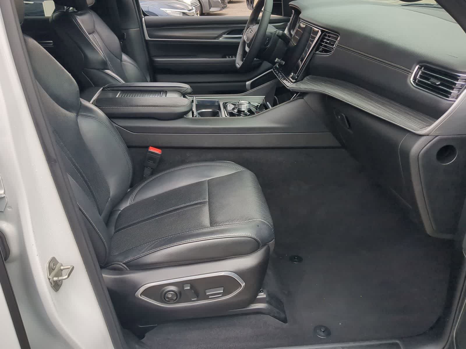 2023 Jeep Wagoneer L Series II
