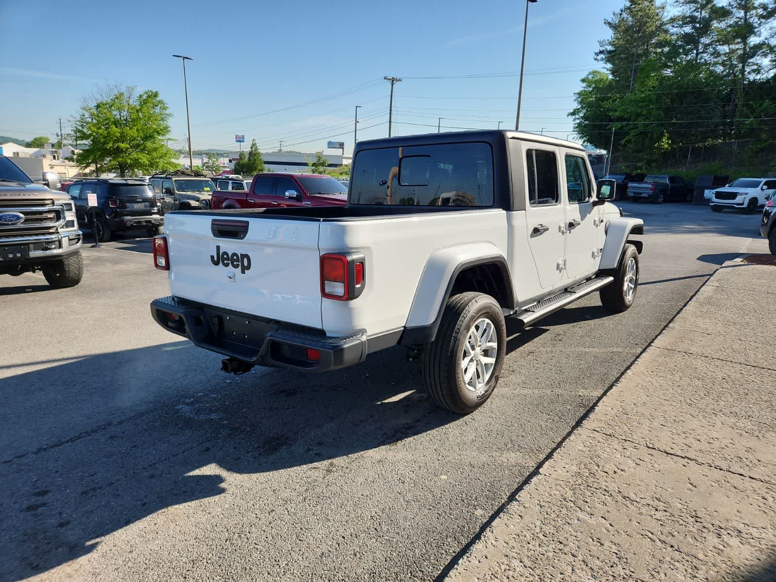 2023 Jeep Gladiator Sport S
