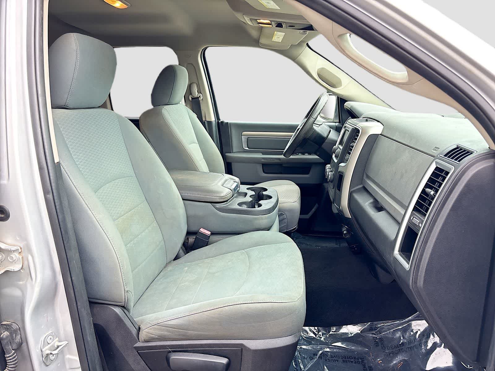 2017 RAM 1500 SLT