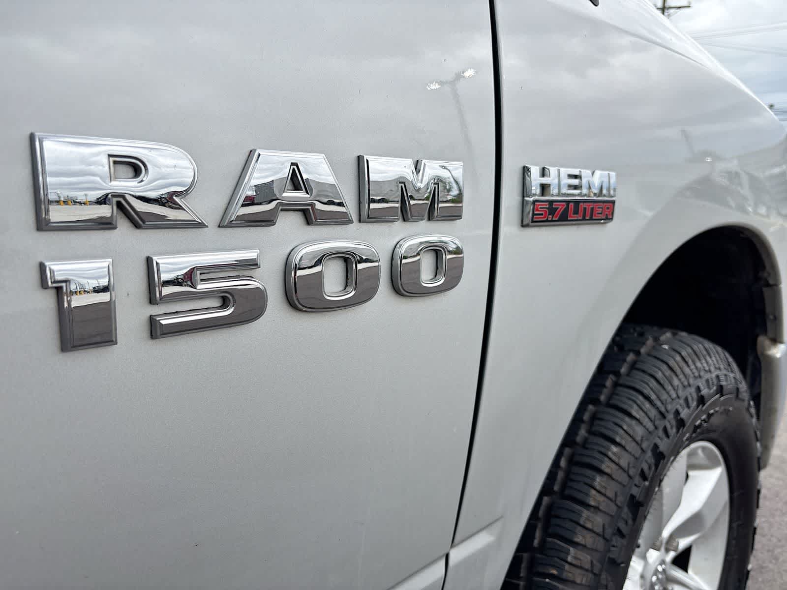 2017 RAM 1500 SLT