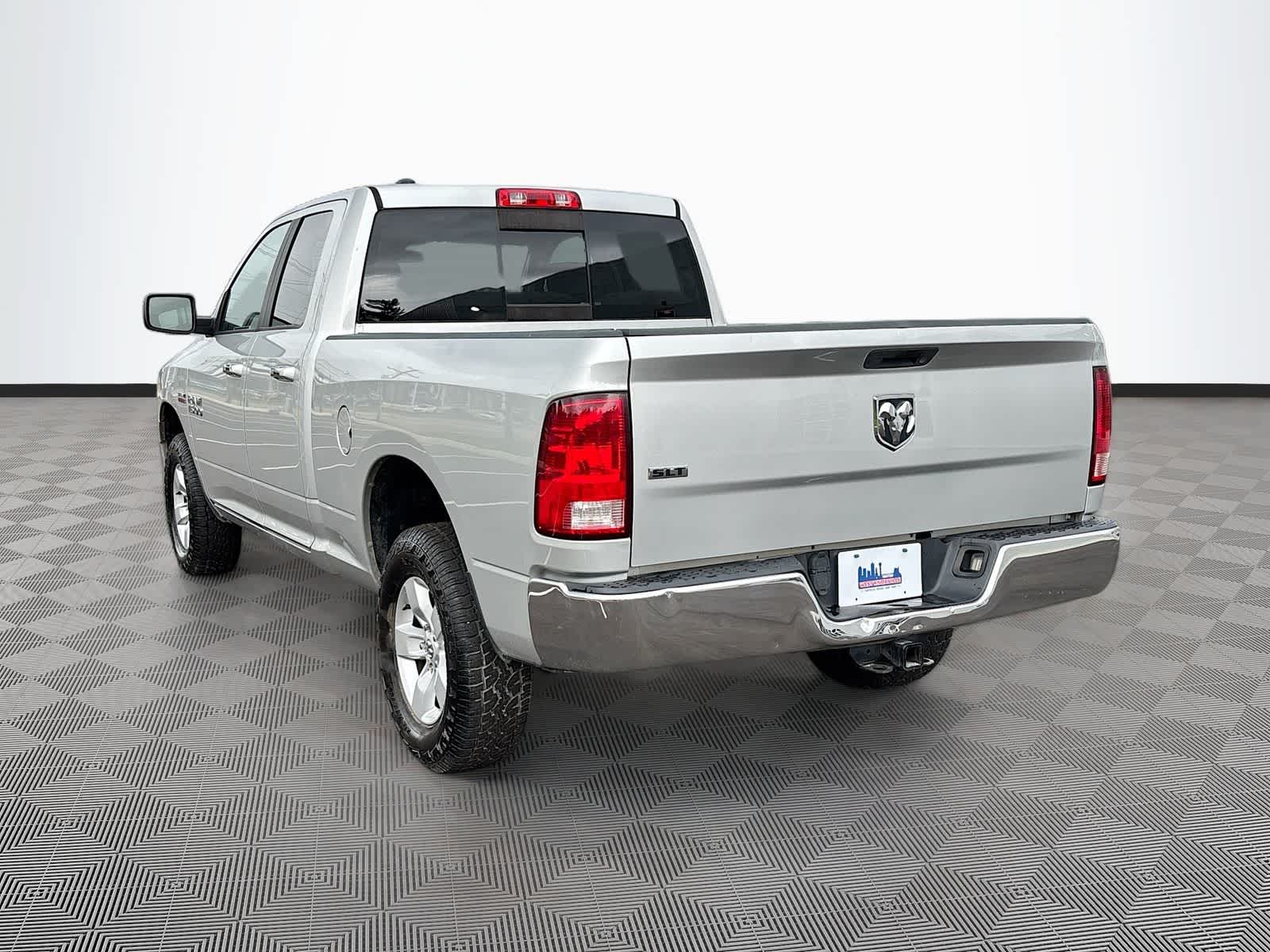 2017 RAM 1500 SLT