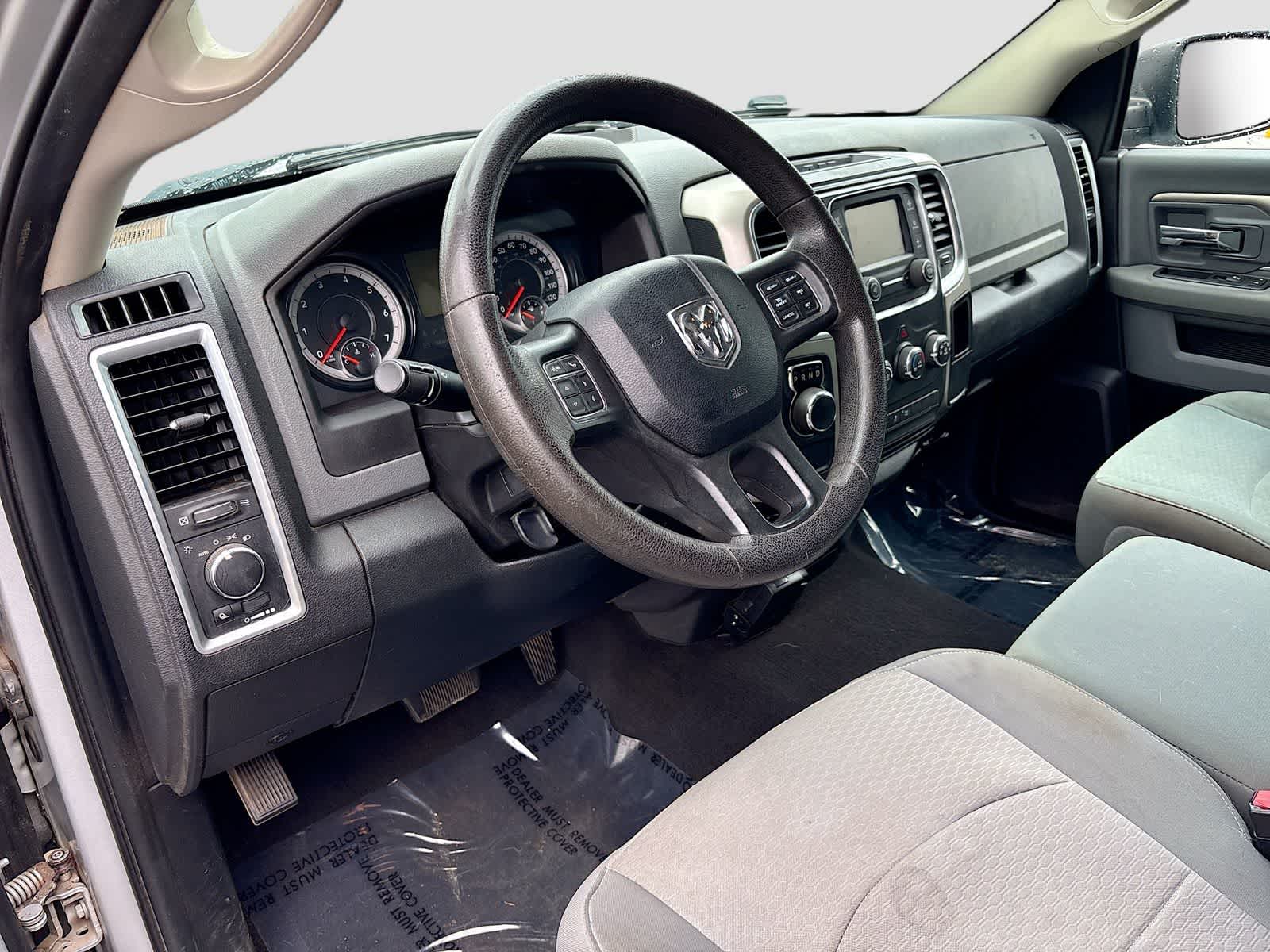 2017 RAM 1500 SLT