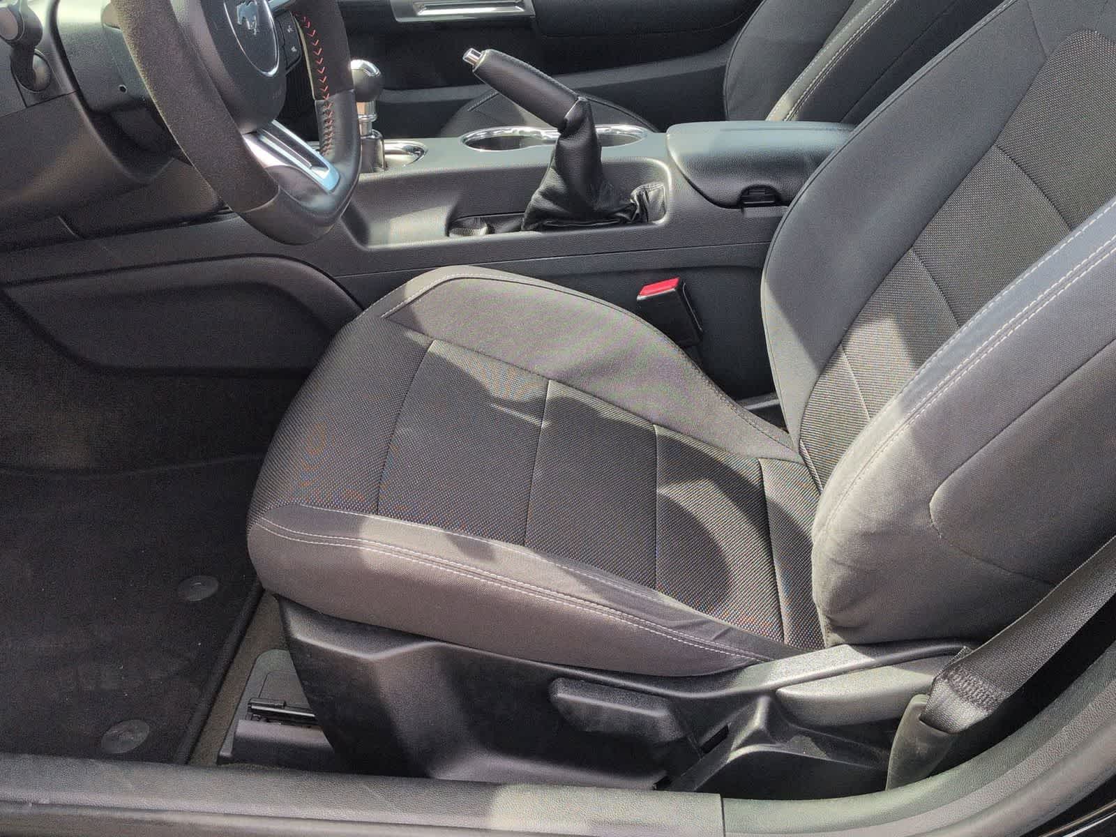 2017 Ford Mustang V6