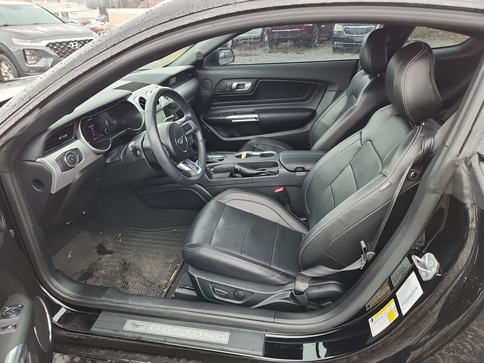 2022 Ford Mustang EcoBoost Premium