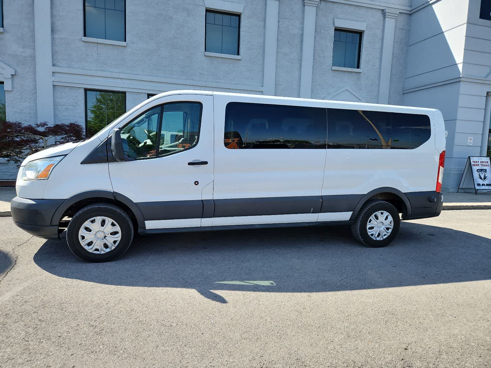 2016 Ford Transit Wagon XLT