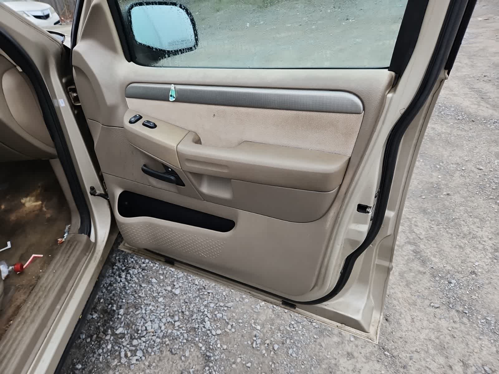 2004 Ford Explorer XLT