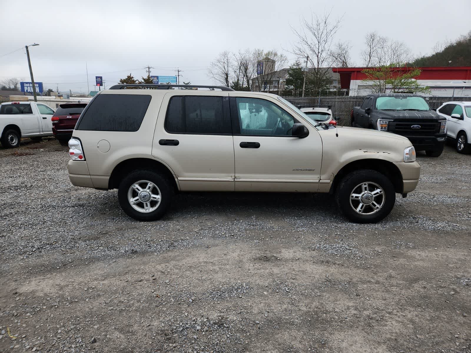 2004 Ford Explorer XLT