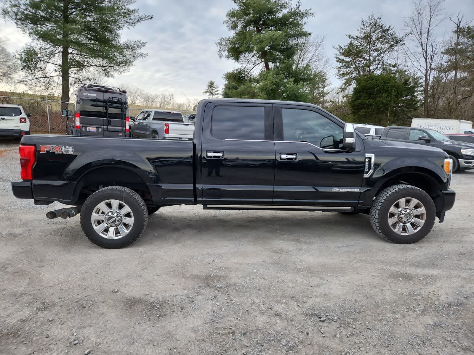 2018 Ford Super Duty F-250 SRW Platinum