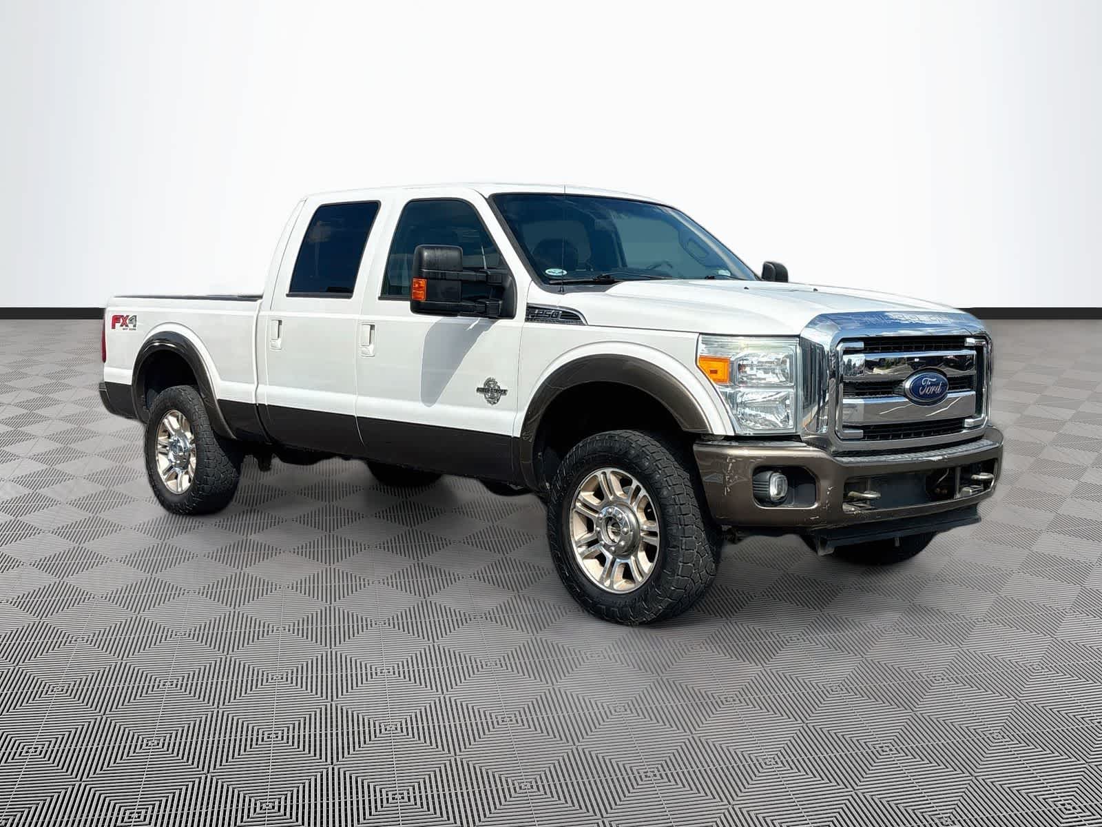 2015 Ford Super Duty F-250 SRW Lariat