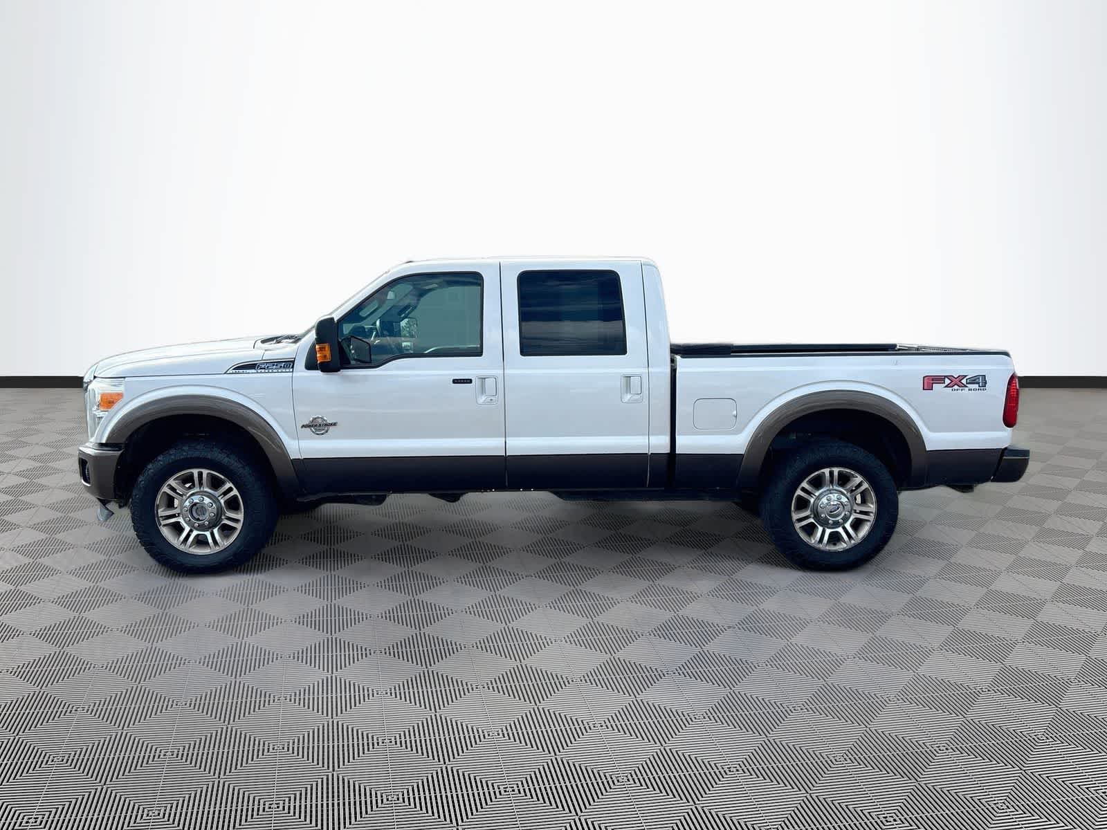 2015 Ford Super Duty F-250 SRW Lariat