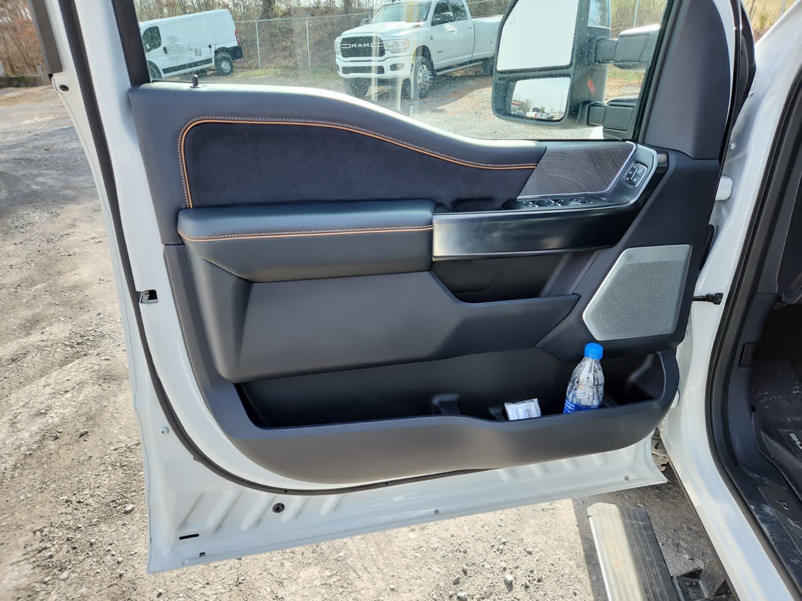 2024 Ford Super Duty F-350 SRW Pickup Platinum