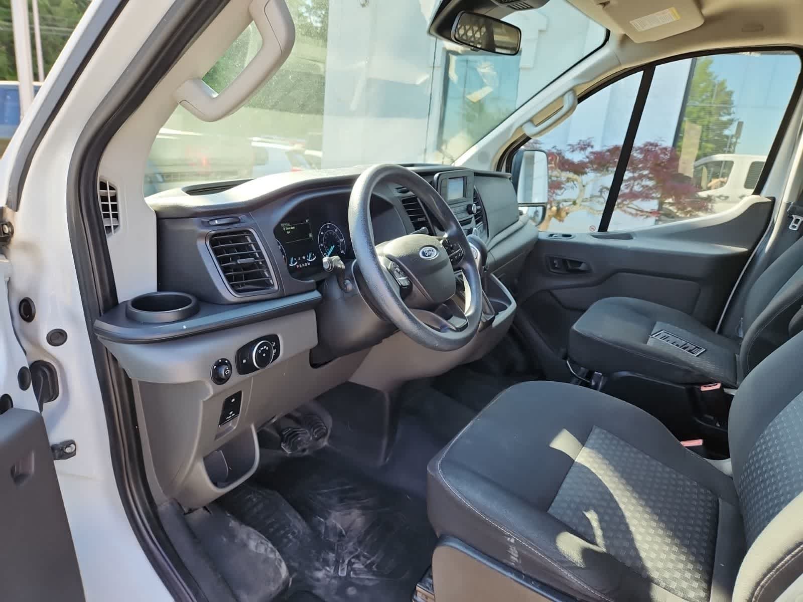 2021 Ford Transit T-250 130' Low Rf 9070 GVWR RWD