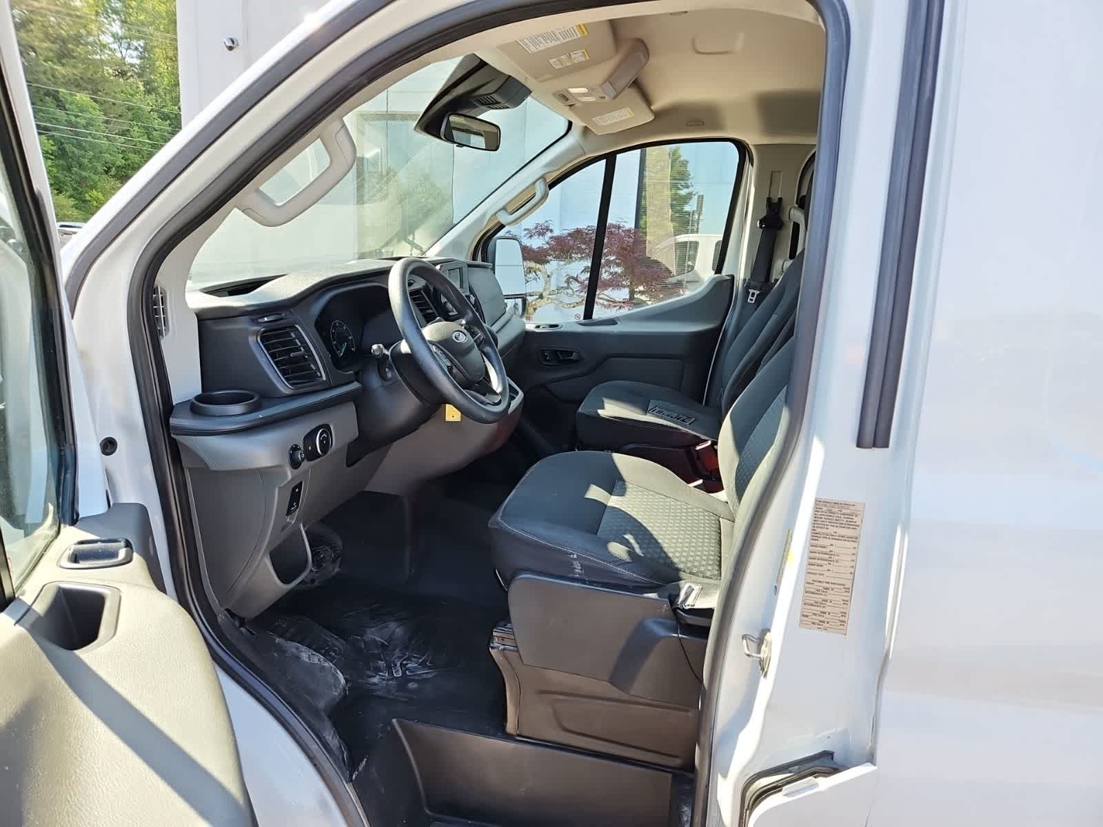 2021 Ford Transit T-250 130' Low Rf 9070 GVWR RWD
