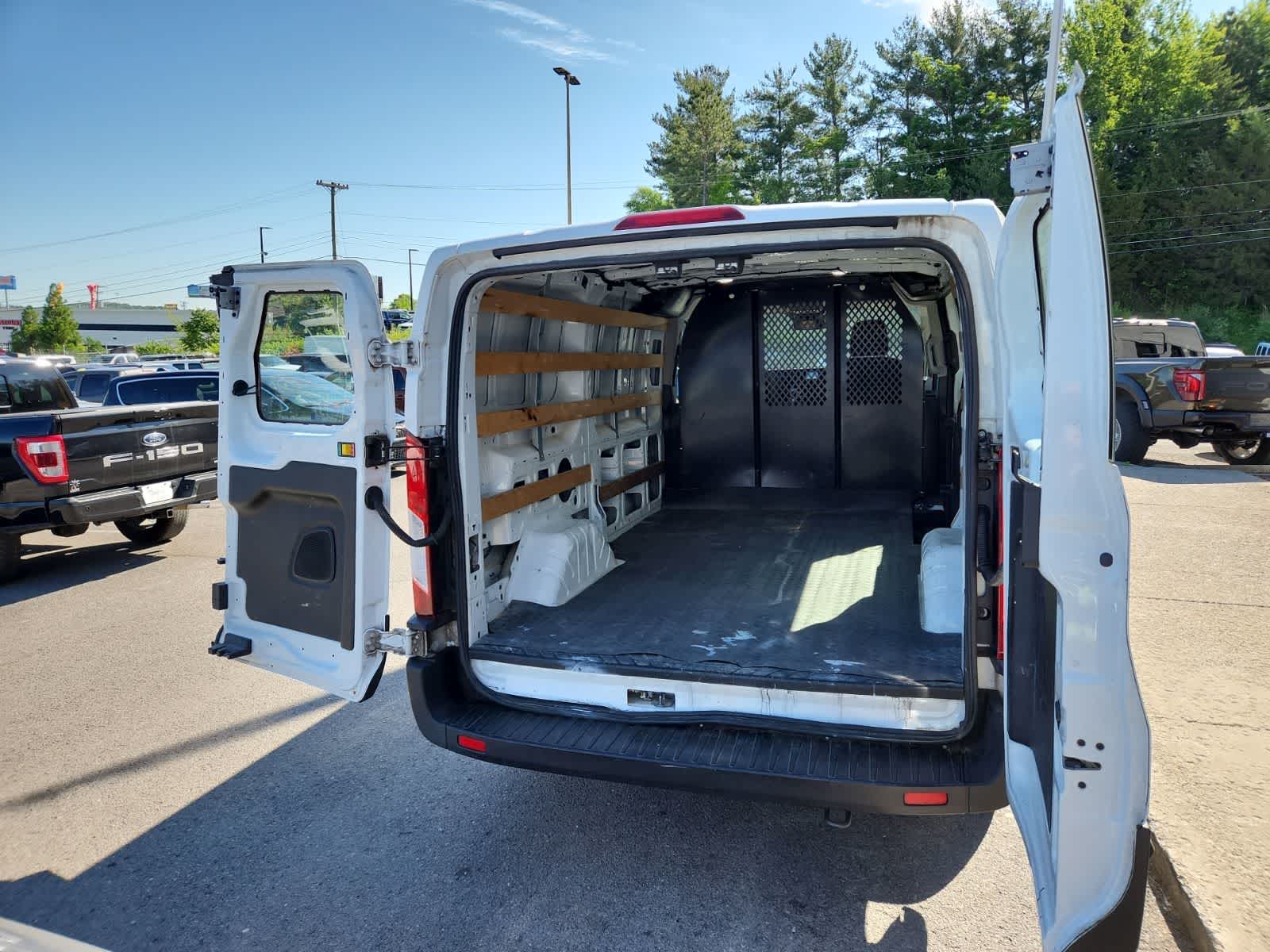 2021 Ford Transit T-250 130' Low Rf 9070 GVWR RWD