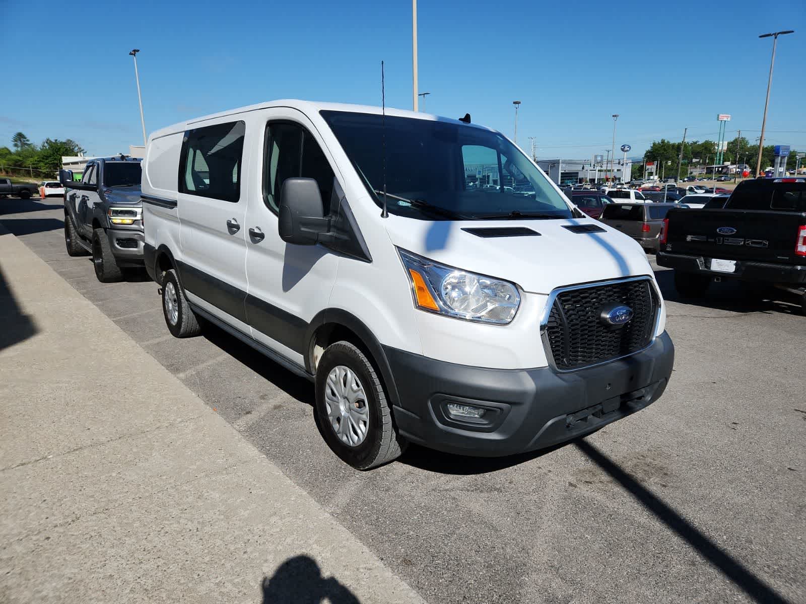 2021 Ford Transit T-250 130' Low Rf 9070 GVWR RWD