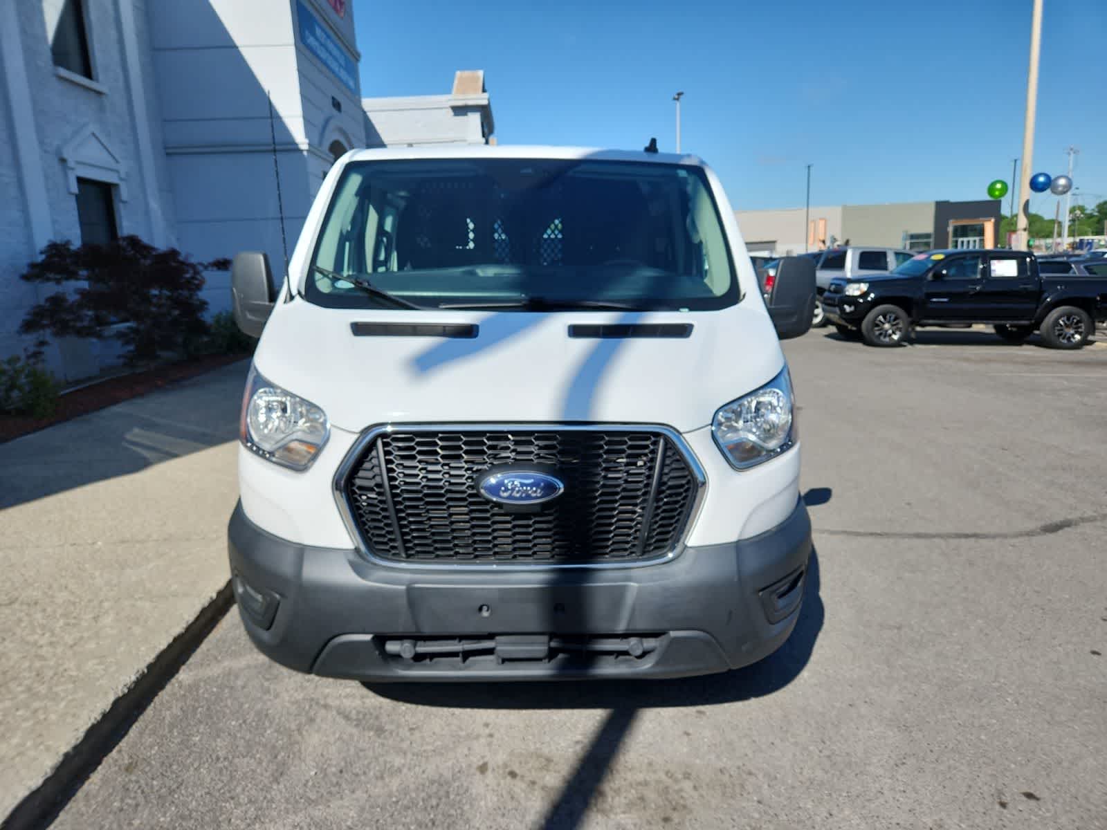 2021 Ford Transit T-250 130' Low Rf 9070 GVWR RWD
