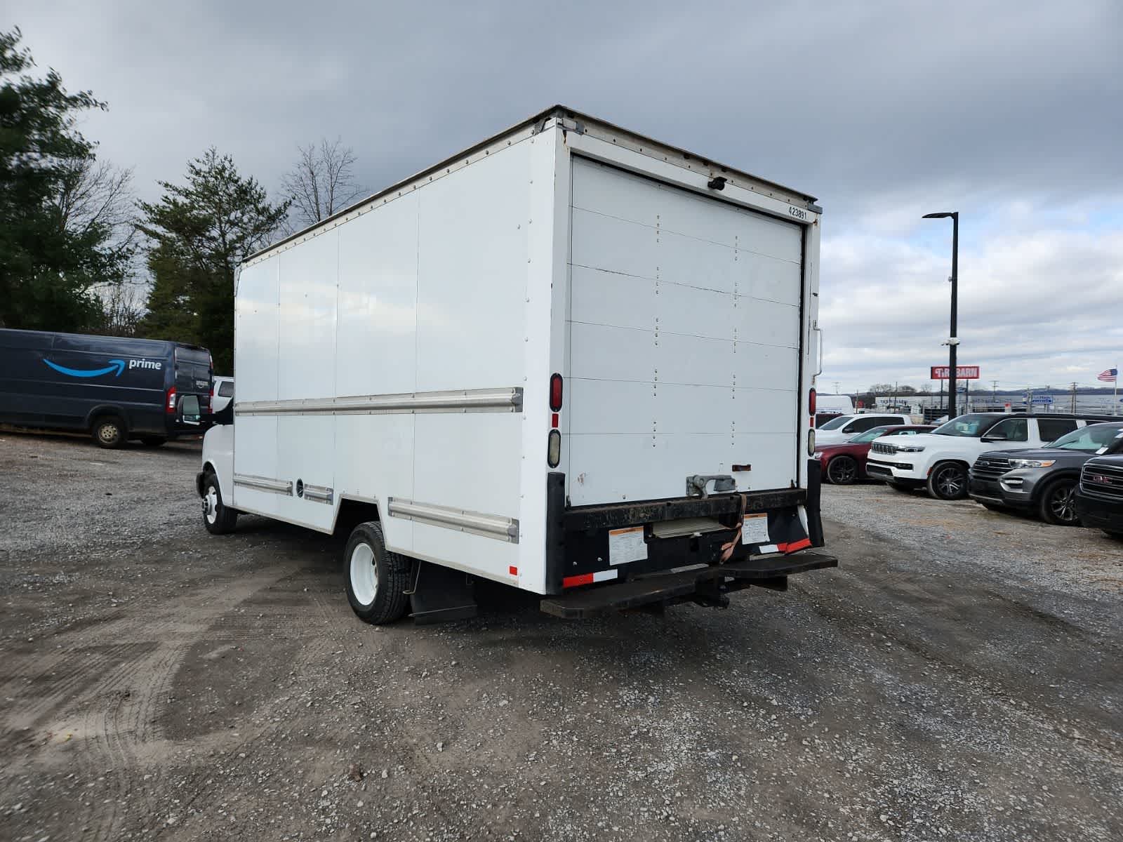 2016 GMC Savana Commercial Cutaway 3500