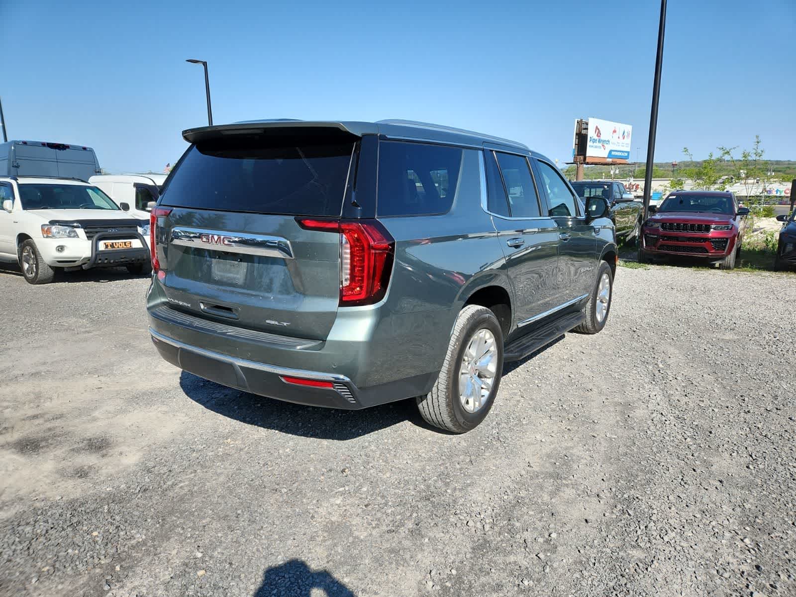2023 GMC Yukon SLT