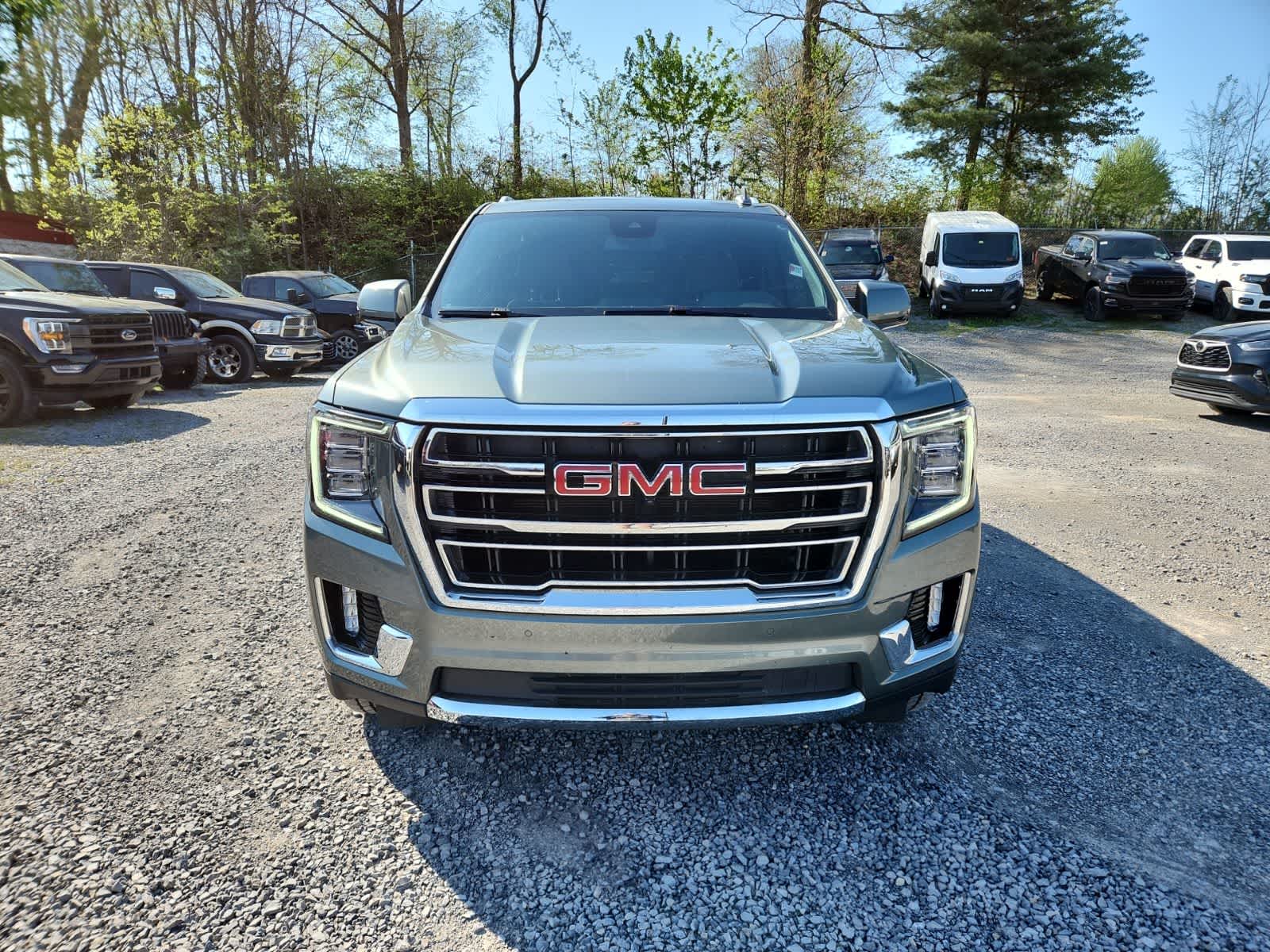 2023 GMC Yukon SLT