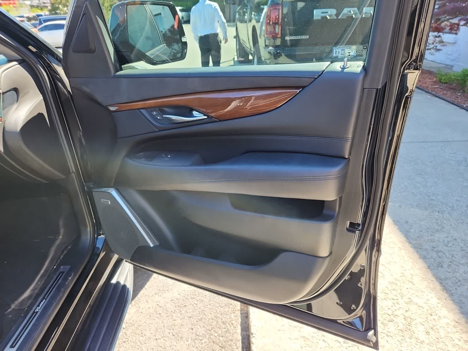 2019 Cadillac Escalade ESV Standard