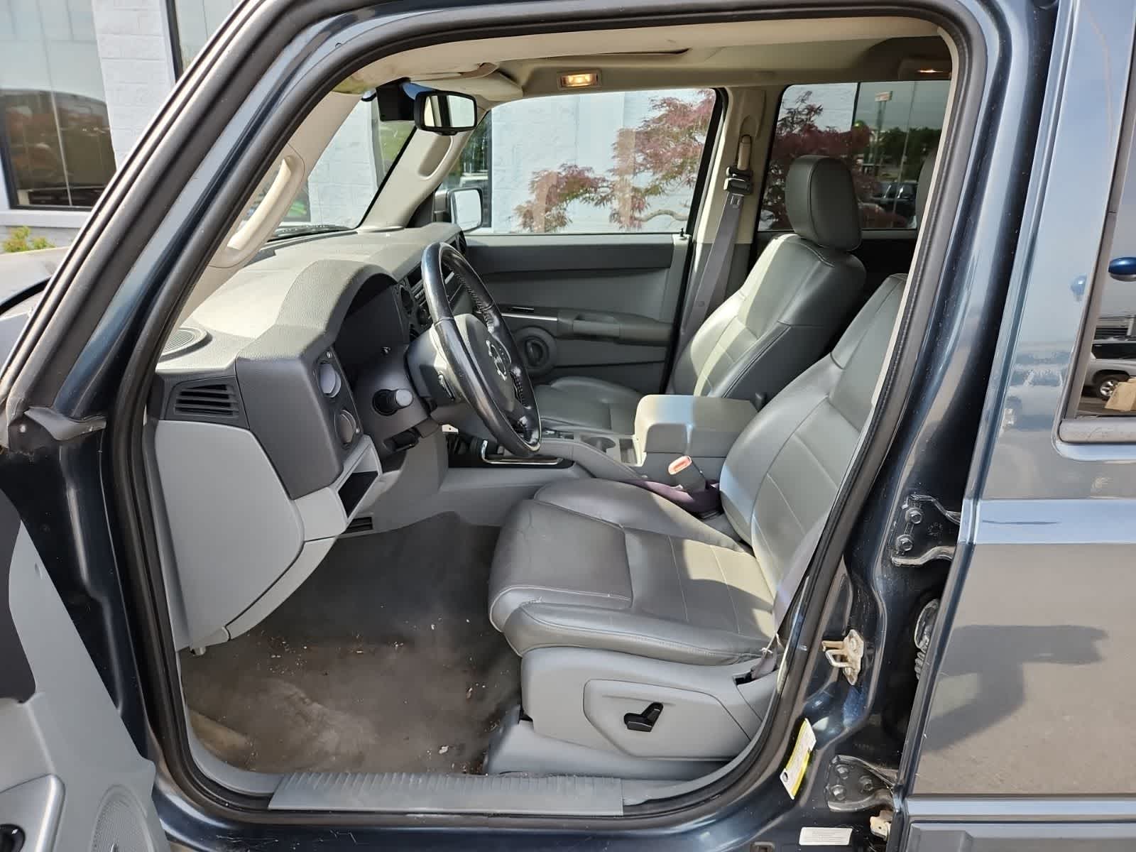 2007 Jeep Commander Sport