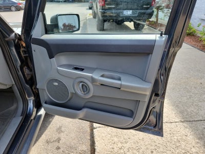 2007 Jeep Commander Sport