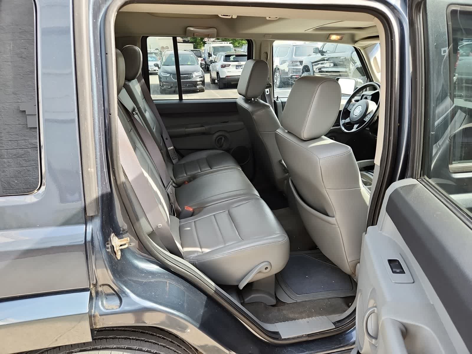 2007 Jeep Commander Sport