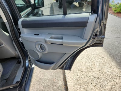2007 Jeep Commander Sport