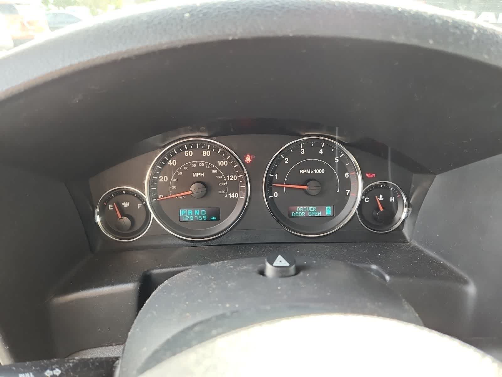 2007 Jeep Commander Sport