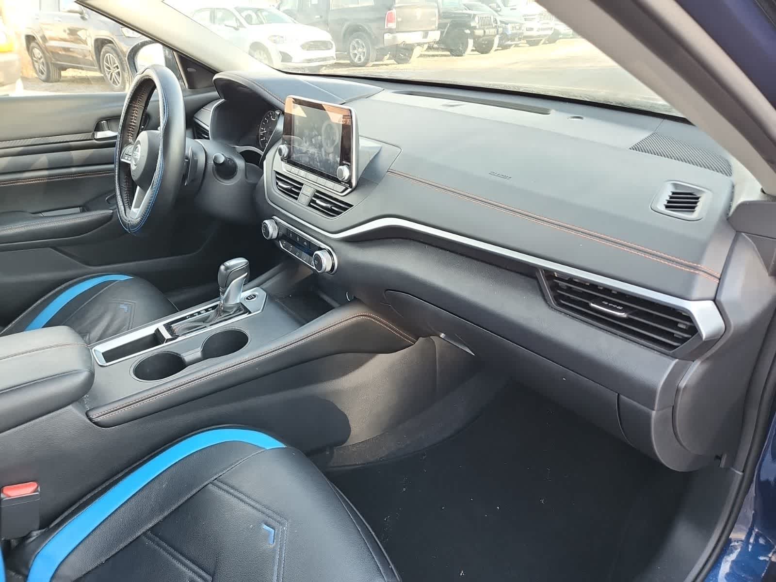 2022 Nissan Altima 2.5 SR