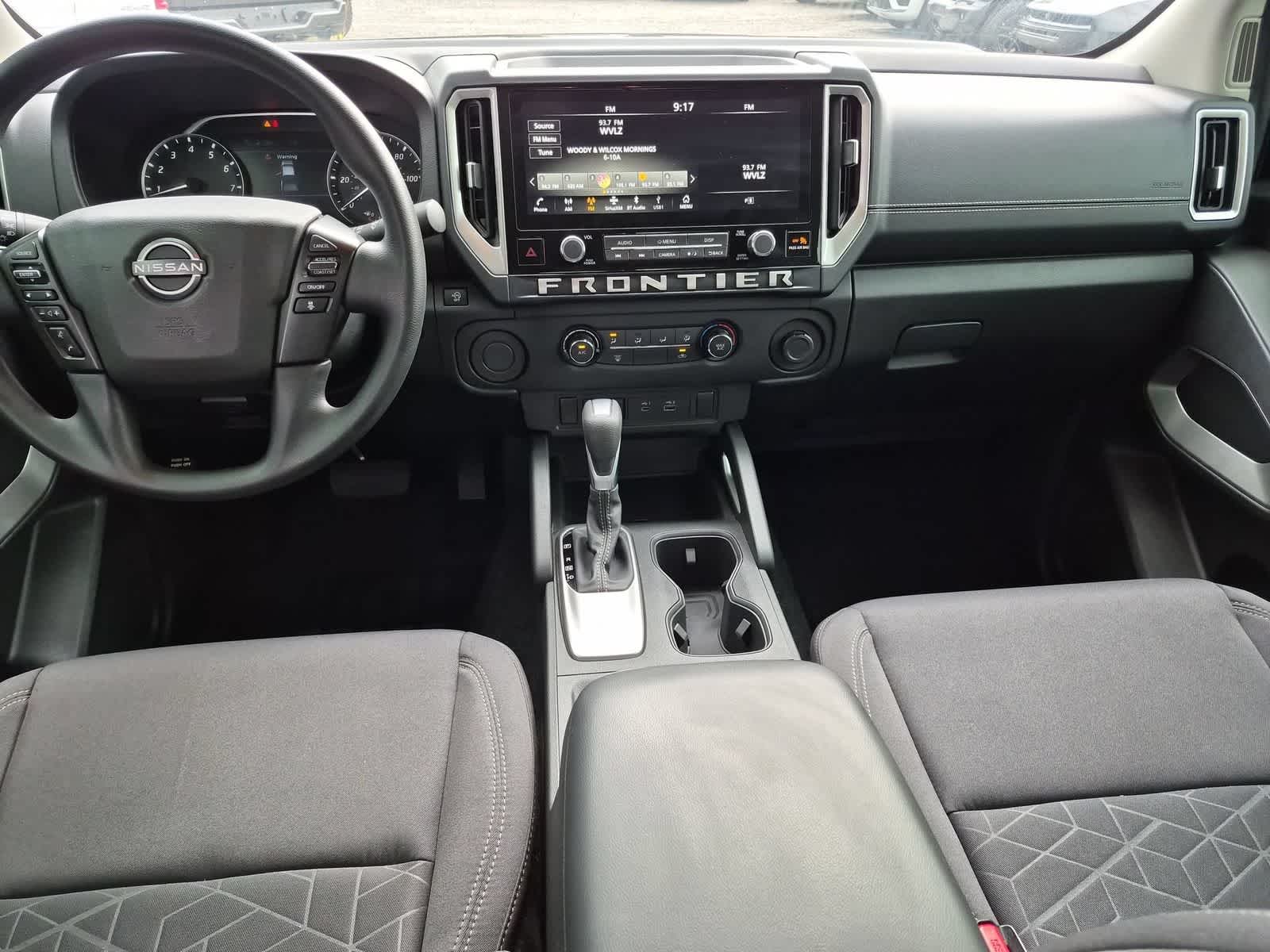 2025 Nissan Frontier SV