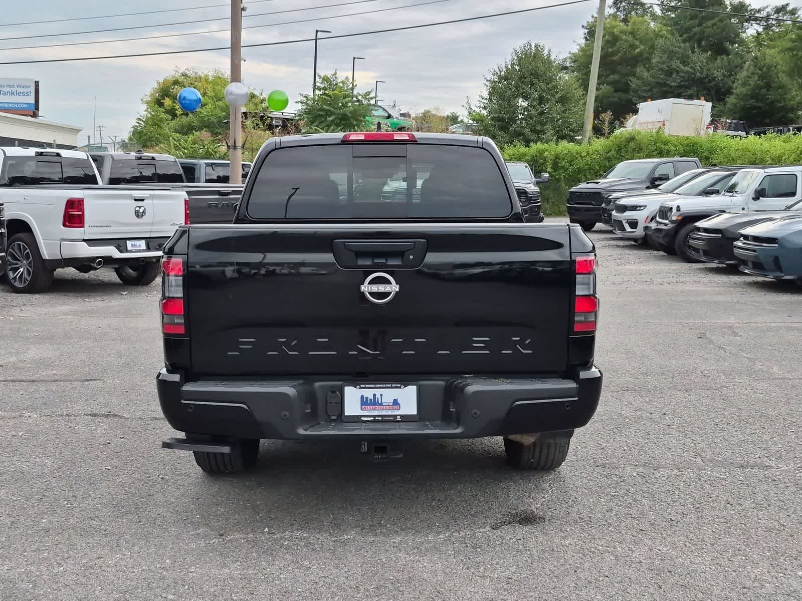 2025 Nissan Frontier SV