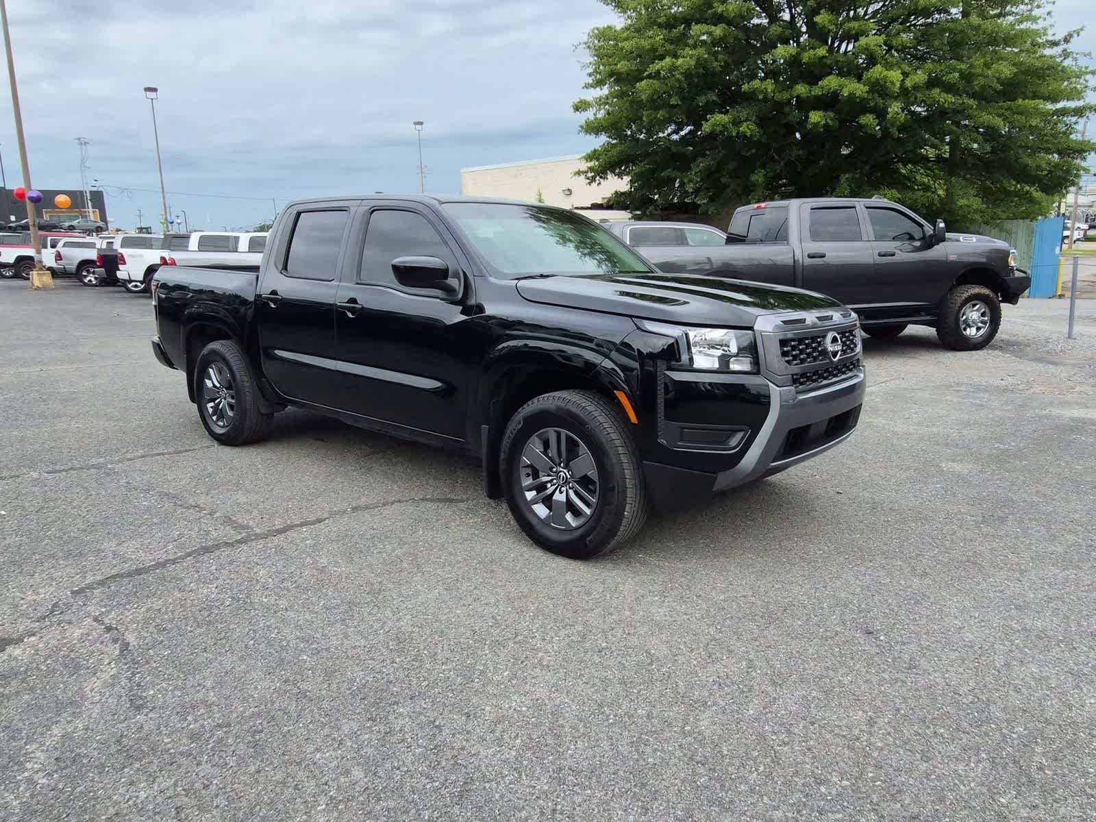 2025 Nissan Frontier SV