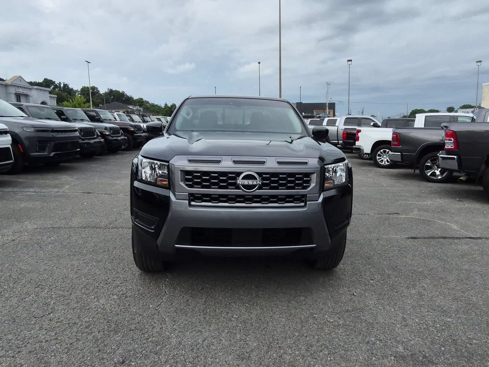 2025 Nissan Frontier SV