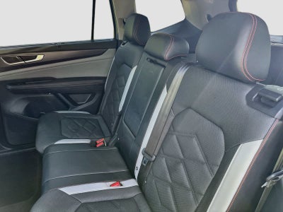 2024 Volkswagen Atlas 2.0T Peak Edition SE w/Technology