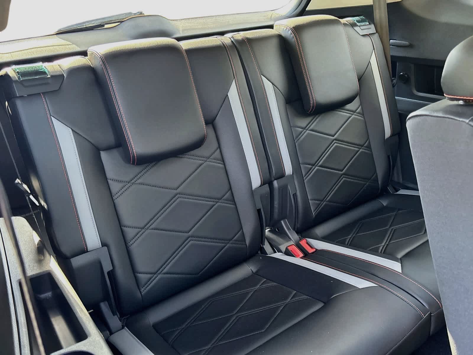 2024 Volkswagen Atlas 2.0T Peak Edition SE w/Technology