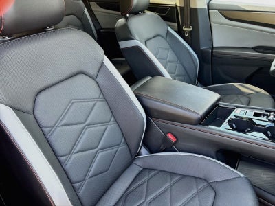 2024 Volkswagen Atlas 2.0T Peak Edition SE w/Technology