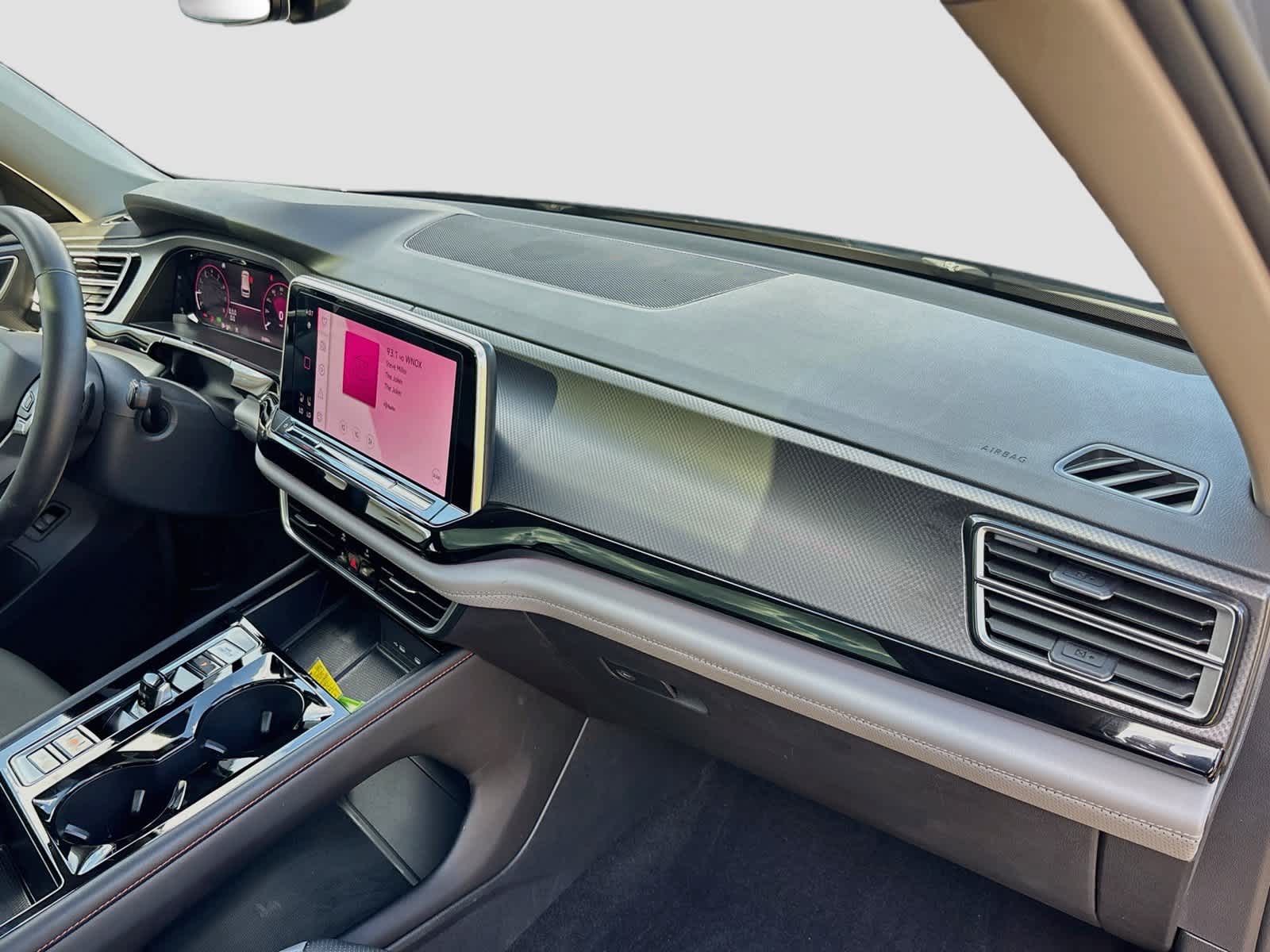 2024 Volkswagen Atlas 2.0T Peak Edition SE w/Technology